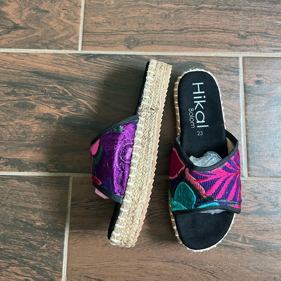 Handmade Artisanal Platforms - Picture 3 of 4